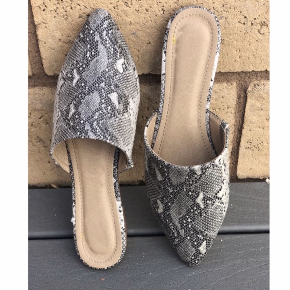 NEW  - SAVANNAH Snake Print Mules       - Picture 6 of 8